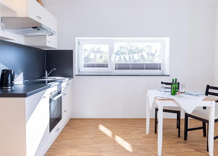 Homely ベッド・アンド・ブレックファスト 3*